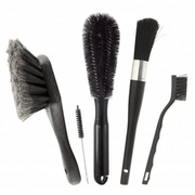 FINISH LINE BRUSH SET